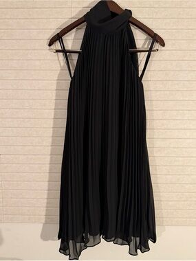 Morgan & Co Black Pleated Chiffon Halter Dress Size 1/2